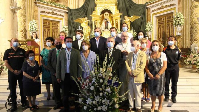 Último Septenario antes del día grande de la Patrona con ofrenda floral de Diputación.