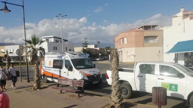 Varios bañistas rescatados en Balerma por los socorristas de El Ejido y Protección Civil