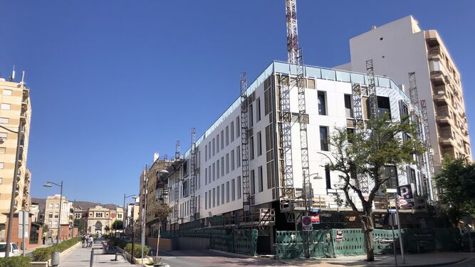 Recta final de la construcción de 29 viviendas de Almería XXI en la Avenida de Vilches