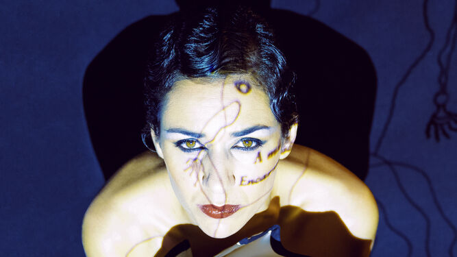Anabel Veloso estrena espectáculo en la Bienal de Flamenco de Sevilla.