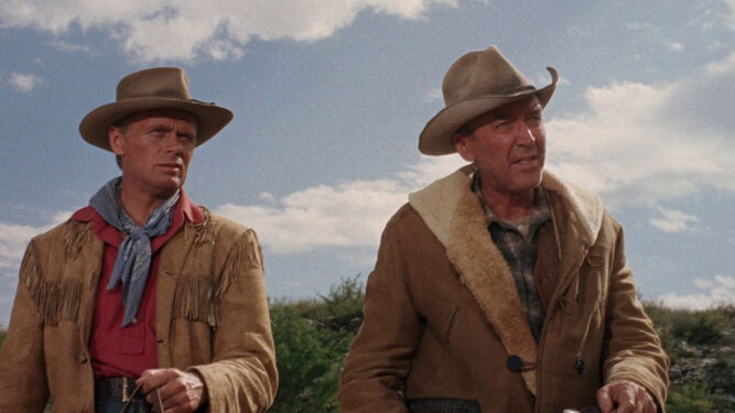 Richard Widmark y James Stewart en 'Dos cabalgan juntos'