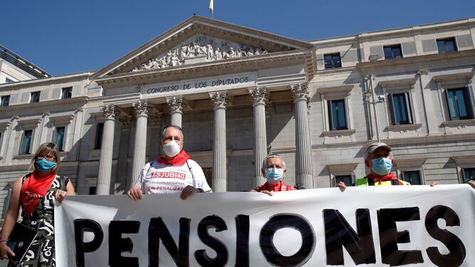 Concentración de pensionistas en el Congreso de los Diputados el pasado mes de septiembre