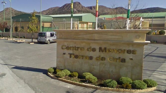 Juzgan a acusados de difundir vídeos de sujeciones mecánicas en centro de menores de Oria