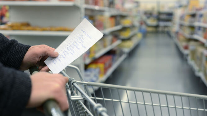 Más de 1.000 euros de ahorro al año en la cesta de la compra con estos supermercados