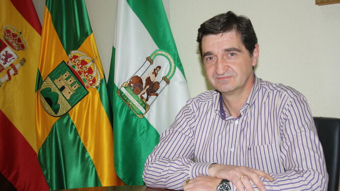 El alcalde de Oria se enfrenta a la inhabilitación por no dejar que tomase el cargo la secretaria-interventora
