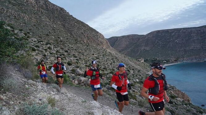 La Ultra Maratón Costa Almería mantiene la fecha del 6 de diciembre