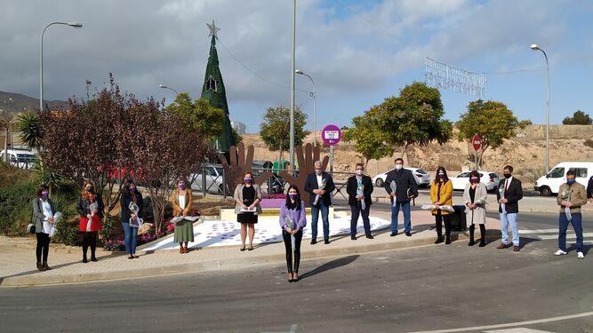 Huércal de Almería se une contra la violencia hacia las mujeres con motivo del 25 de noviembre