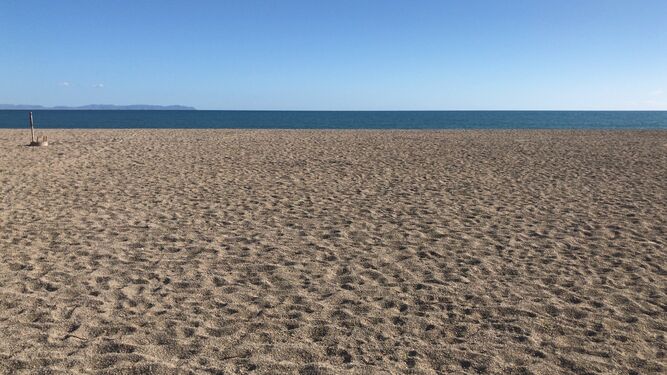 La Playa de La Romanilla, desierta este 29 de diciembre.