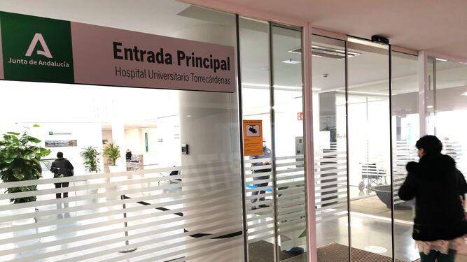 El Hospital Universitario Torrecárdenas implanta un nuevo plan de visitas y acceso al centro