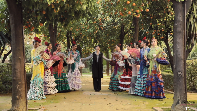 Imagen final del desfile de Rocío Peralta en We Love Flamenco.