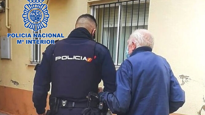 La Policía Nacional ha realizado 260 servicios humanitarios en la localidad de Almería