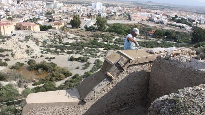 Comienzan los trabajos previos para una excavación arqueológica en el cerro del Espíritu Santo de Vera