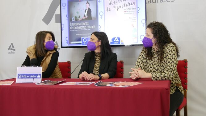 Carmen Belén López, Elisa Fernández y Patricia Berenguel presentaron este programa.