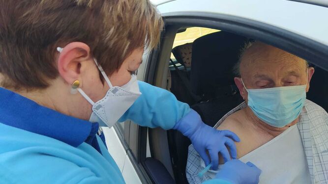 160 vecinos de Huércal de Almería mayores de 80 años, inmunizados ya frente al coronavirus