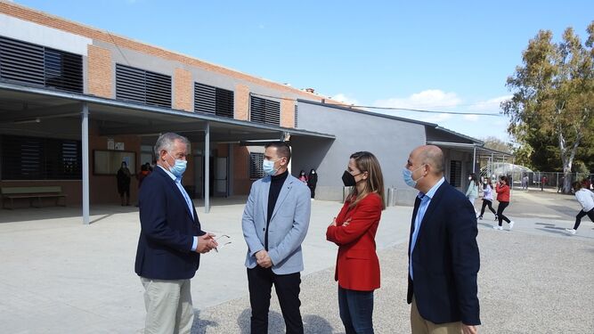 Torregrosa destaca la apuesta del Gobierno andaluz por la mejora de las infraestructuras educativas en Huércal Overa