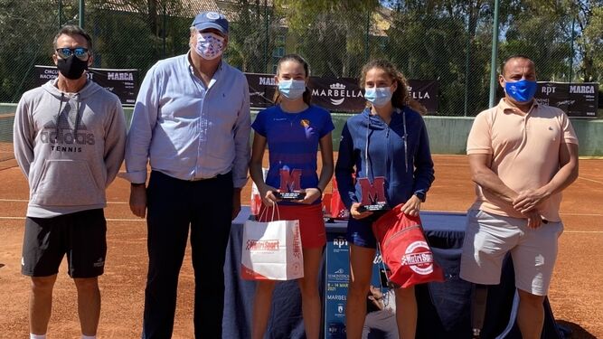 María Dolores López se hace con su primer título de la temporada en Marbella