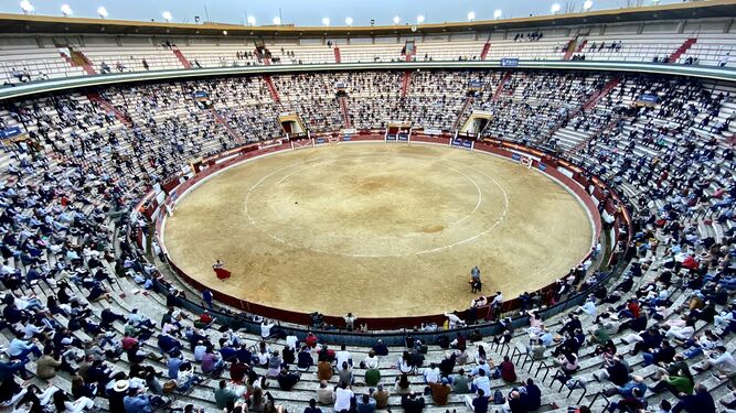 Gran ambiente en la Plaza de toros de Jaén, con el debut de Victorino Martín en el ruedo