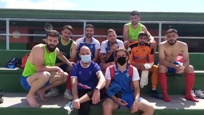 Gran gesto del Poli Almería con su equipo benjamín