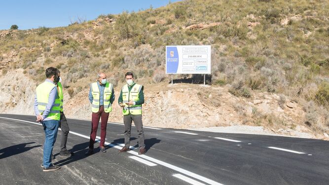 Carreteras más seguras para conectar diez municipios de Almería