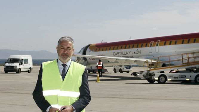 Fallece a los 53 años el director de la aeropuerto de Almería, Pablo Lázaro Melgar