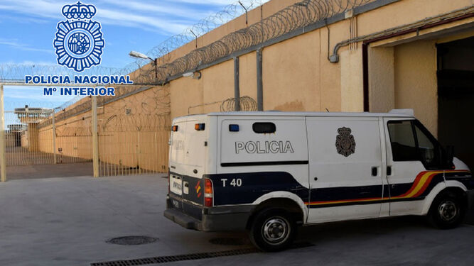 La Policía Nacional detiene en Almería a un histórico delincuente que no se presentó en el Centro Penitenciario