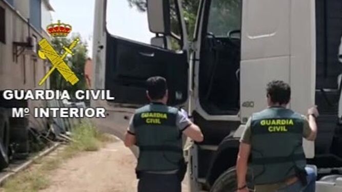 La Guardia Civil detiene a un empresario Alicantino por delitos de estafa, falsedad documental y usurpación de estado civil