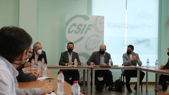 El presidente de CSIF Nacional, Miguel Borra y del presidente de CSIF Andalucía, Germán Girela, en Almería