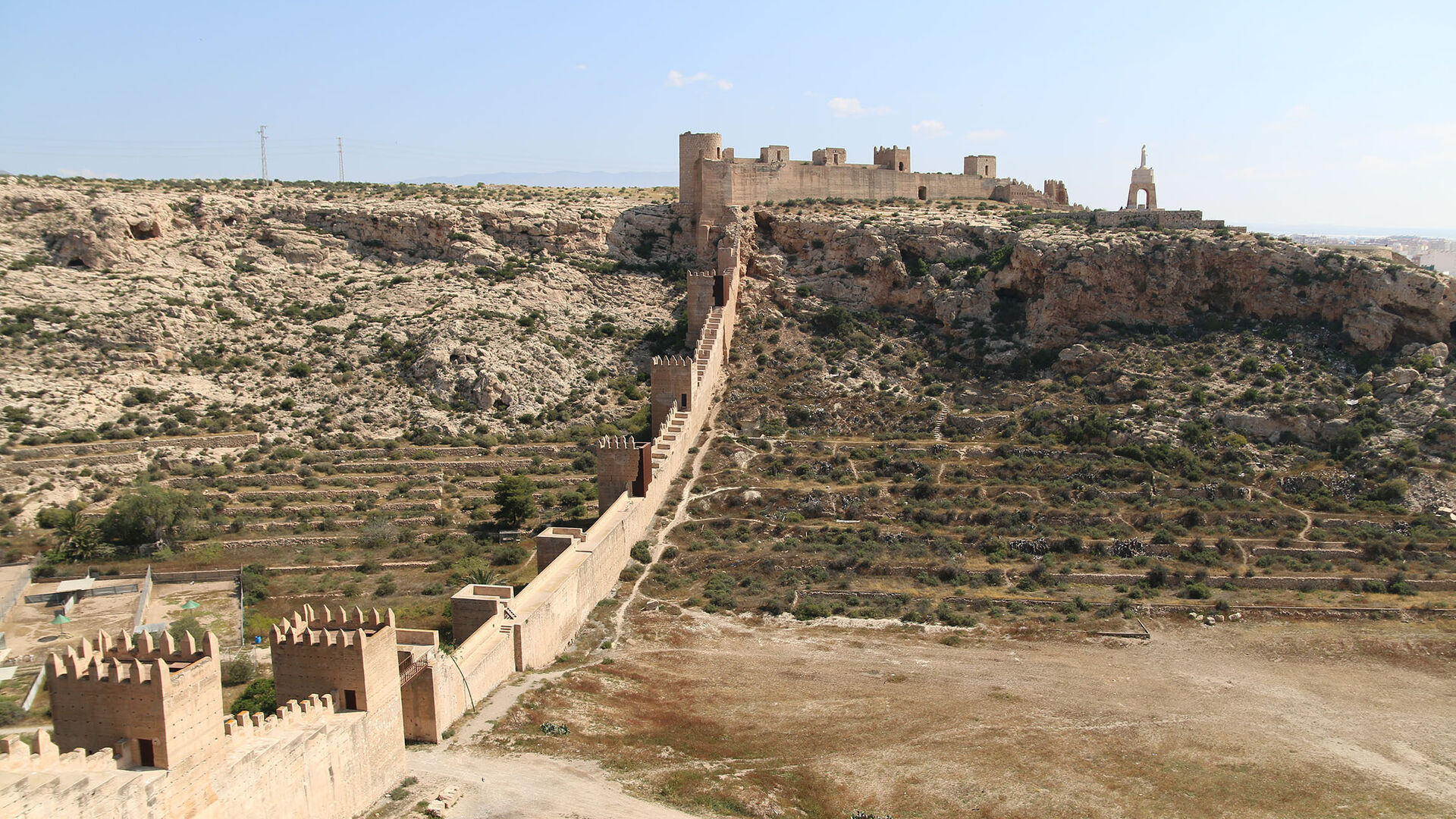 Fotogaler&iacute;a de las obras de restauraci&oacute;n de la muralla norte de la Alcazaba