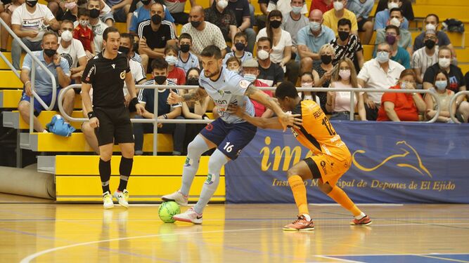 Imagen del partido entre Durán Ejido Futsal y CD Burela FS.