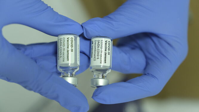 Almería pulveriza el récord de vacunas en un día: ayer se inyectaron 10.403 dosis