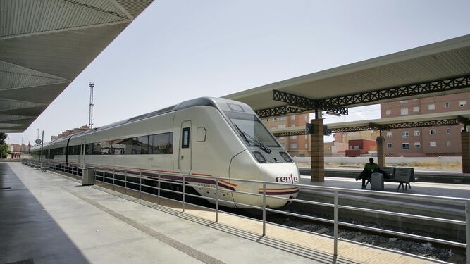 Almería sigue sin trenes, pero será capital ferroviaria este fin de semana