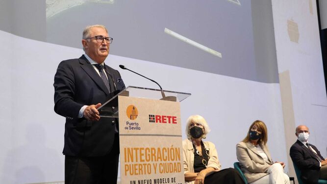 El presidente de la Autoridad Portuaria en el  34º Encuentro RETE, en Sevilla