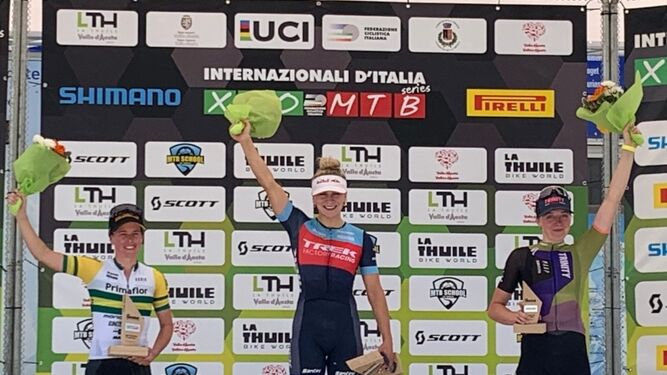 Bec McConnell, segunda en el podio de la prueba italiana