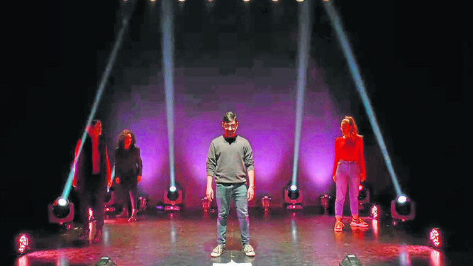 Escena de ‘Saturno’, premiado microteatro del Aula de Teatro de la Universidad de Almería.