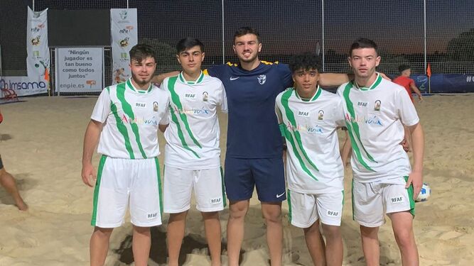 Juveniles del Poli Ejido con la selección andaluza de fútbol playa