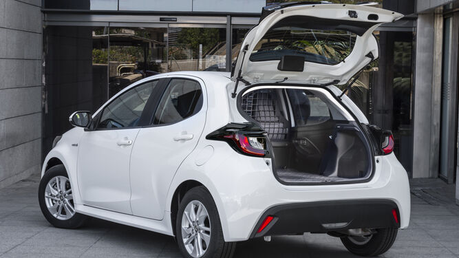 Comercial e híbrido. Toyota lanza el Yaris Electric Hybrid EcoVan