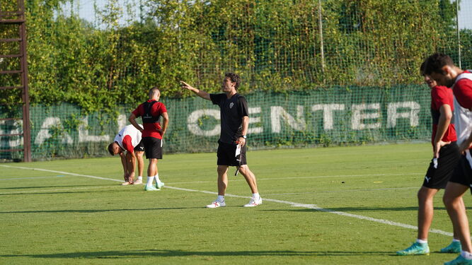 Rubi durante un entrenamiento en el Marbella Football Center.