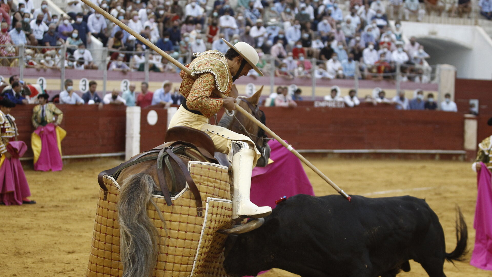 Fotogaler&iacute;a primera corrida de toros Feria de Almer&iacute;a