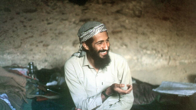 Osama Bin Laden, en Afganistán en 1998.