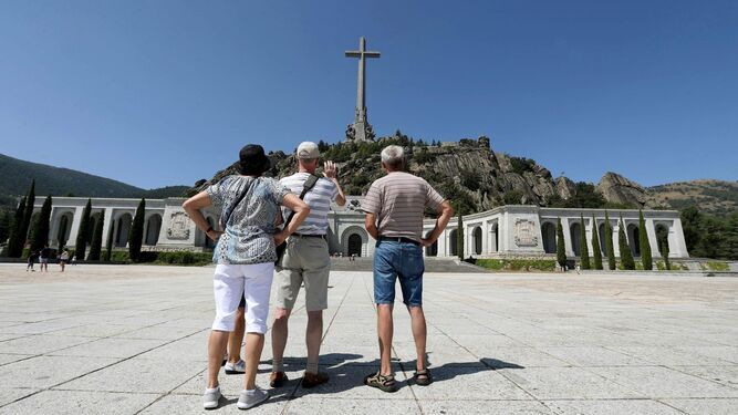 Turistas en el Valle de los Caídos.