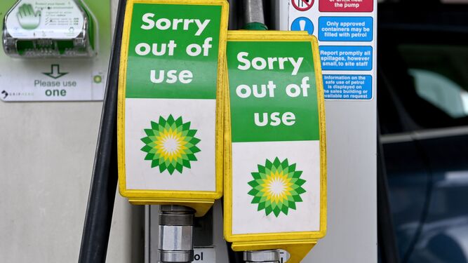 BP cierra algunas de sus gasolineras  en Reino  Unido  por falta de suministro
