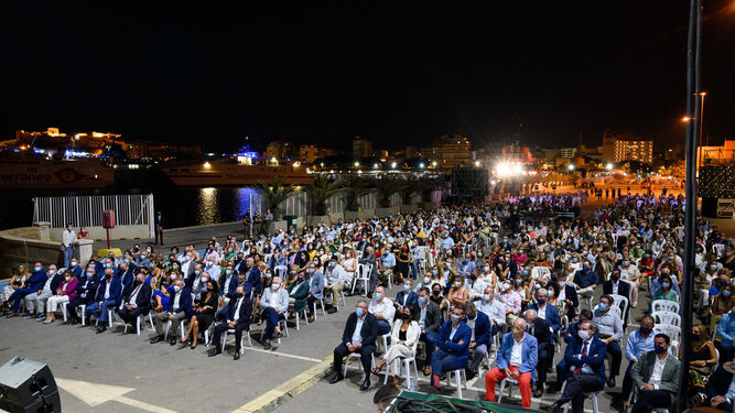 Imagen del primer acto reivindicativo y cultural de ObjetivoAlmeriaAve celebrado en el Puerto