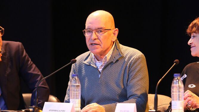 Antonio Galindo ha dejado una gran huella en Almería por su labor como profesor.