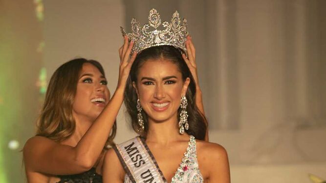 Sarah Loinaz es coronada Miss Universo España 2021