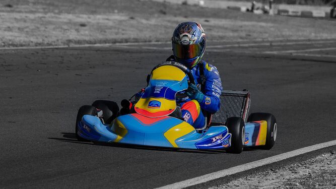 Álvaro Hernández, entrenando con el Alonso Kart Racing Team.