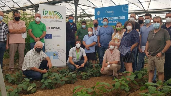 Agricultores que forman parte del programa IPMWORKS a través de COEXPHAL en Almería y Granada.