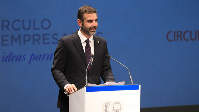El alcalde de Almería, Ramón Fernández-Pacheco, en la entrega del Premio Reino de España a Francisco Martínez-Cosentino en Almería