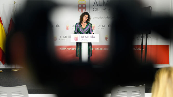 La portavoz del PP, María Vázquez, en rueda de prensa