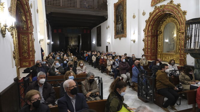 Numeroso público asistió a la presentación de la obra sobre el Convento de las Puras.