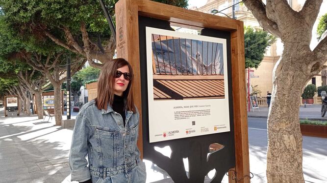 Leonor García presenta la serie ‘Almería, nada que ver’.